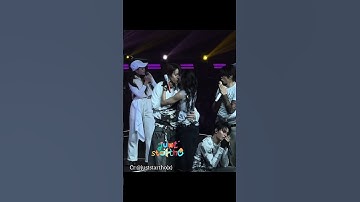 Did I see someone kissing 👀😌 #lego_rapeepong #lykn #nnutdan #hongshihoshi #tui #williamjkp #tpop