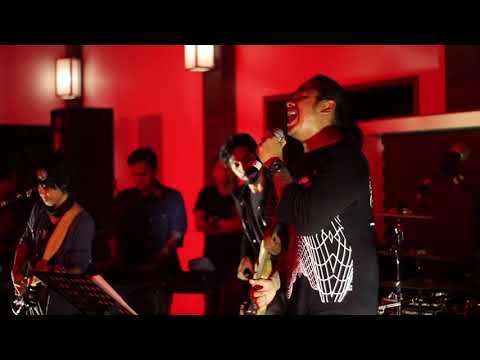 Putar Manusia Biasa - Element