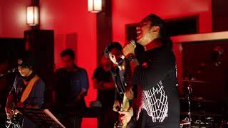 Element  Manusia Biasa