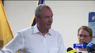 Gov. Murphy tours Newark water distribution center as residents rally against water crisis