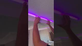 Монтаж потолочного плинтуса на RGB ленту🔥🫰