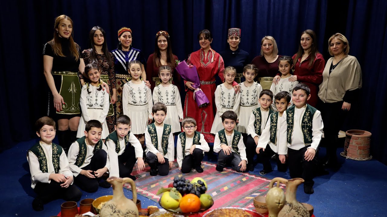 «Հայկական ծիսական Ամանորը» // «Հայ ասպետ» դպրոցի 2-րդ Բ դասարանի հետազոտական աշխատանքը // 2024 //