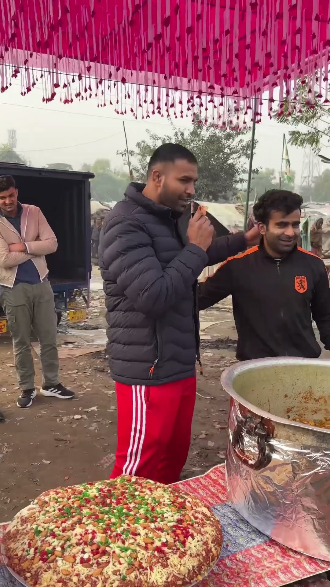 Poor Family My Duniya ❤️?#humanity #respect #helping #trending #viralvideo #youtubeshorts