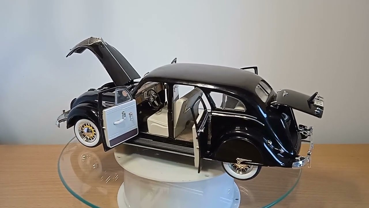 CHRYSLER AIRFLOW 1936 SIGNATURE MODELS 1/18 - YouTube