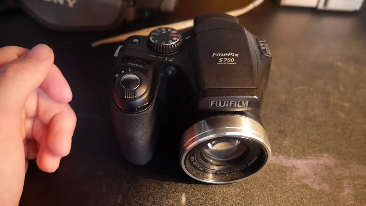 Fujlfilm Finepix s700 camera From 2007 review - YouTube
