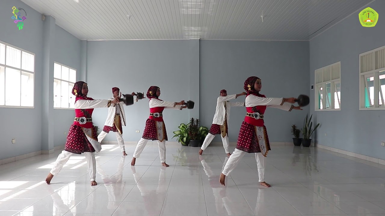 TARI KREASI - SMK NEGERI 1 METRO - TARI BELANGIRAN || Semarak Bahasa dan Seni HMJPBS Unila