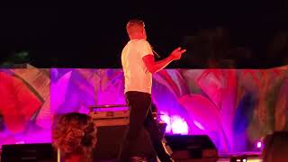 Billy Gilman performing at Pop2000 in Paradise