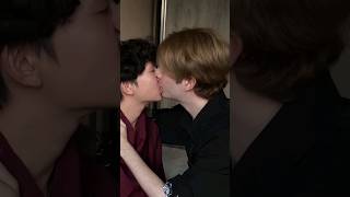 Sexy French Kisses #gay #blshorts #blkiss #gaykiss #casalgay #parejagay #blpareja #boyslove #kissing