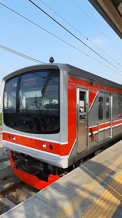 Berani dengar suara klakson JR 205 Marchen Face dari dekat? 😏🔥#krl #krlcommuterline #commuterline