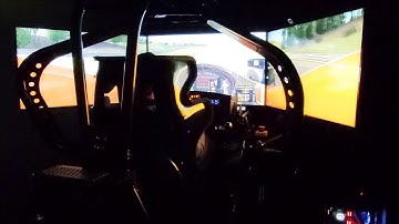 2019 - James Hinchcliffe talks the future of motorsport after driving the APEX6 from SimCraft