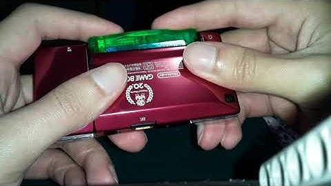 A very close up video of the GAMEBOY® micro