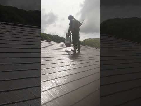 屋根の中塗り塗装工事して携帯が熱くなって 途中で切れました8月頃でしたね夜の気温が40°c超えてるもんでカメラが切れた🤣🤣🤣 屋根の中塗り塗装工事して携帯が熱くなって 途中で切れました8月頃でしたね夜の気温が40°c超えてるもんでカメラが切れた🤣🤣🤣