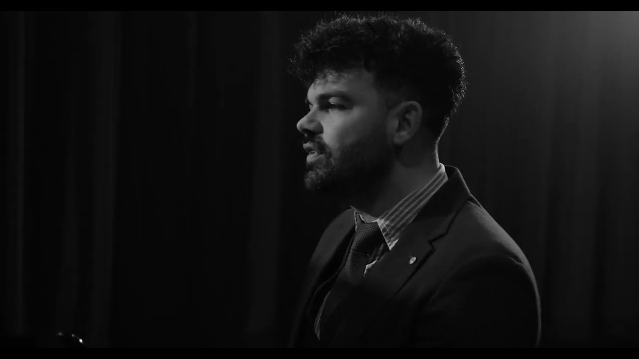 Te privesc - Adrian Belcota