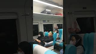 Suasana Di Dalam Kereta Eksekutif Pandalungan Rute Surabaya  Jakarta  keretaeksekutif