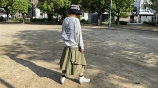 ロゴパッチトレーナー、イレギュラースカート風パンツ