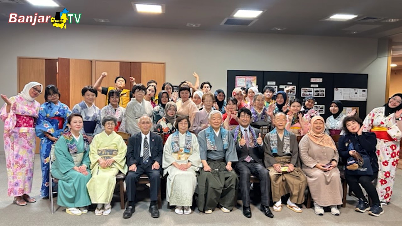MAHASISWA KKN ULM IKUTI RITUAL MINUM TEH DI JEPANG