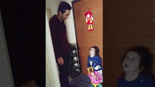 Gaye Belis Babasını İşe Göndermiyor | Funny Kids Video