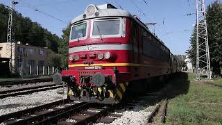 2 Regional Trains Leaving Tryavna Station | Skoda 44 195 & 44 127 | September 2023