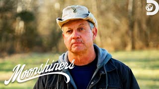 Tim & Tickle Craft Jimmy Red Corn Whiskey With Their Civil War Era Still | Moonshiners | Discovery