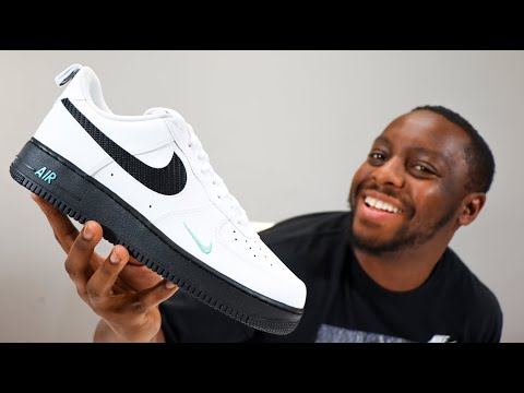 NIKE AIR FORCE 1 '07 LV8 J22 WHITE / BLACK - WASHED TEAL