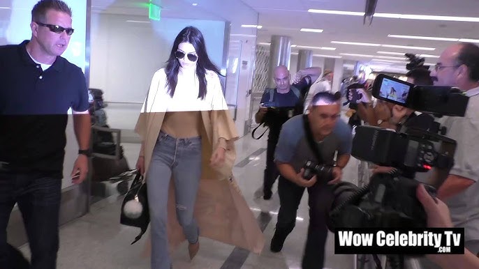 kendall jenner arrives at jfk airport in new york city-130519_6