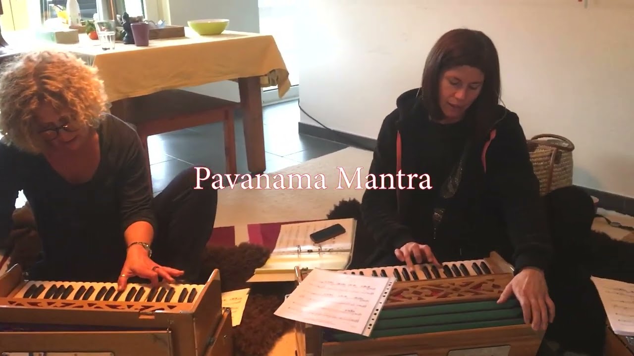 Jaaropleiding Mantrazang: impressies met studenten