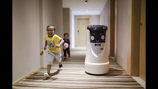 Robot "RUN" work in JW Marriott Marquis Hotel