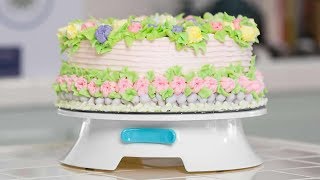 Plastic vs Metal Cake Turntable [ Cake Decorating For Beginners