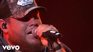 Luke Combs - The Kind of Love We Make (Live from the 56th Annual CMA Awards)