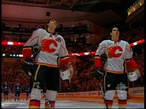 Alan Doyle Sings The National Anthem