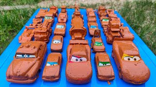 Clean up muddy minicar & disney pixar car convoys! Play in the garden