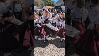Maibaumtanz am bayerischen Maibaumfest. #tradition #brauchtum #bayern #trachten #tanz