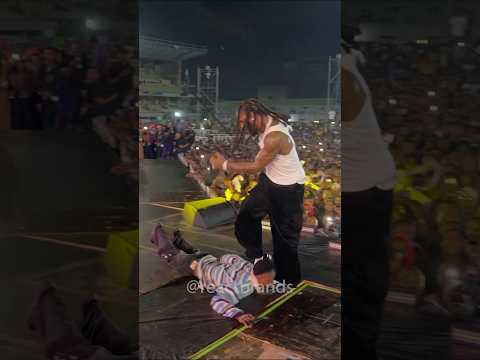 Burnaboy Kicks A Boy On Stageburnaboy Lagoscountdown Burnaboy Kicks A Boy On Stageburnaboy Lagoscountdown