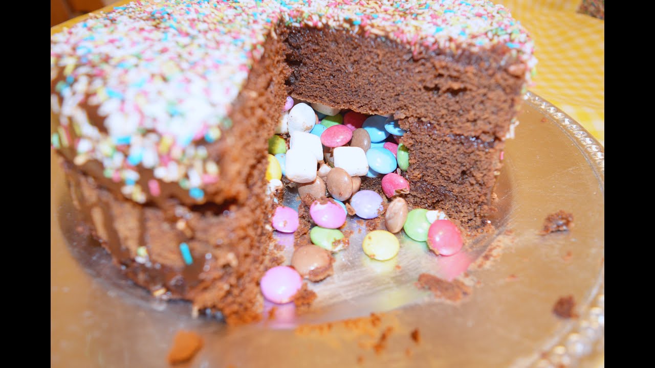 Mit Smarties Gefuellter Kuchen - was fuer eine farbe in der kueche