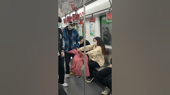 Cách ngồi với trai đẹp