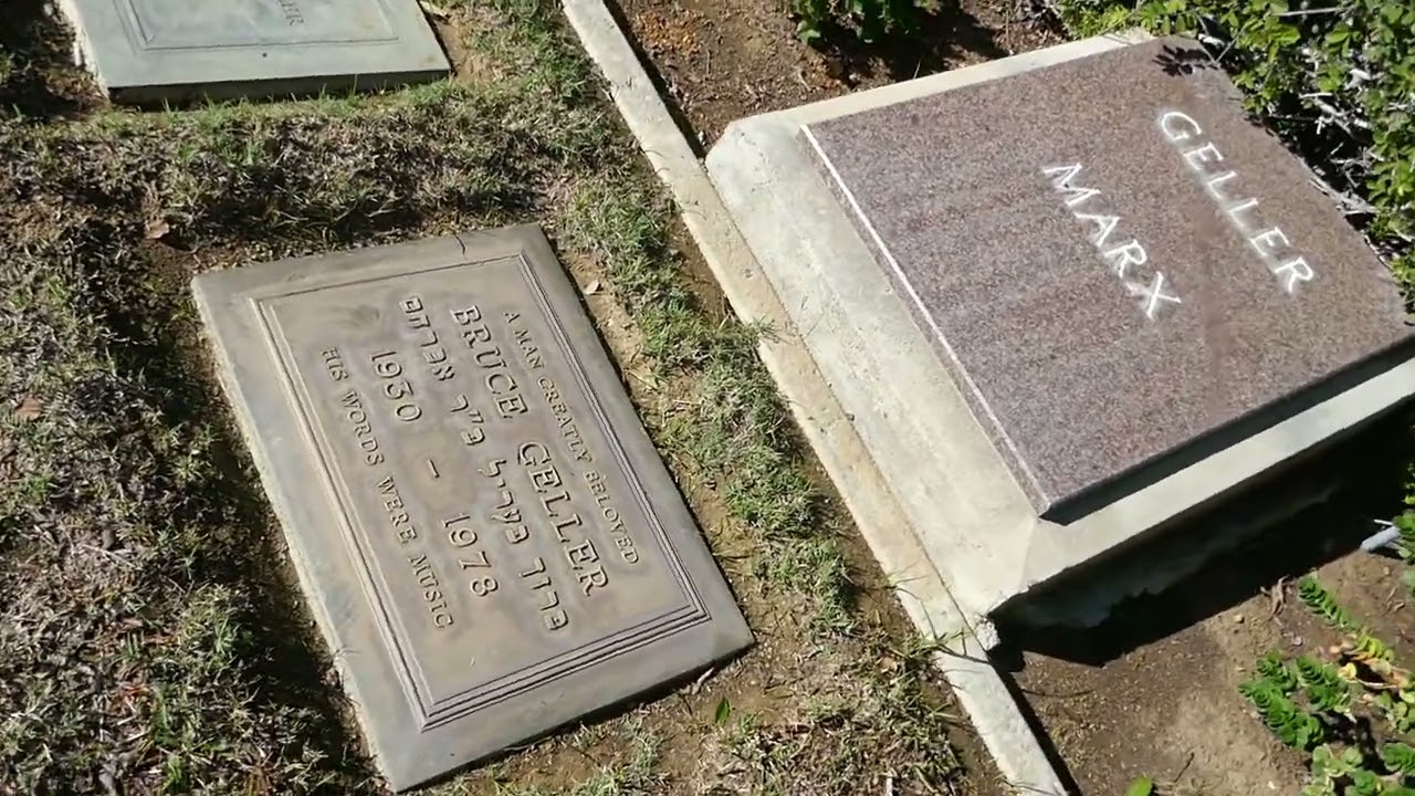 Lyricist Bruce Geller Grave Mount Sinai Memorial Park Los Angeles California USA November 10, 2022