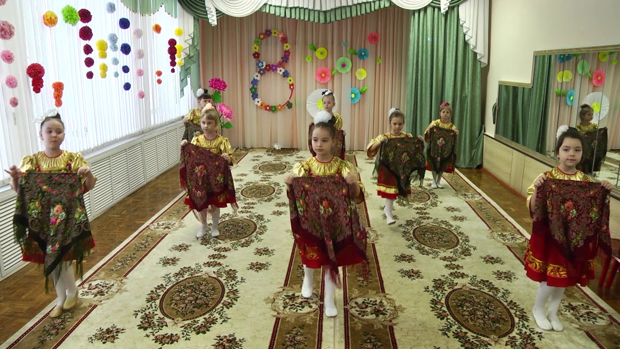Танец с платками. МАДОУ 