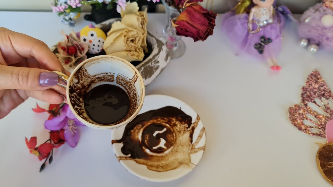 EY FAL SAHİBİ BU FAL SENİN GÜMBÜR GÜNBÜR GELİYORSUN ZAFER SENİN KAHVE FALI