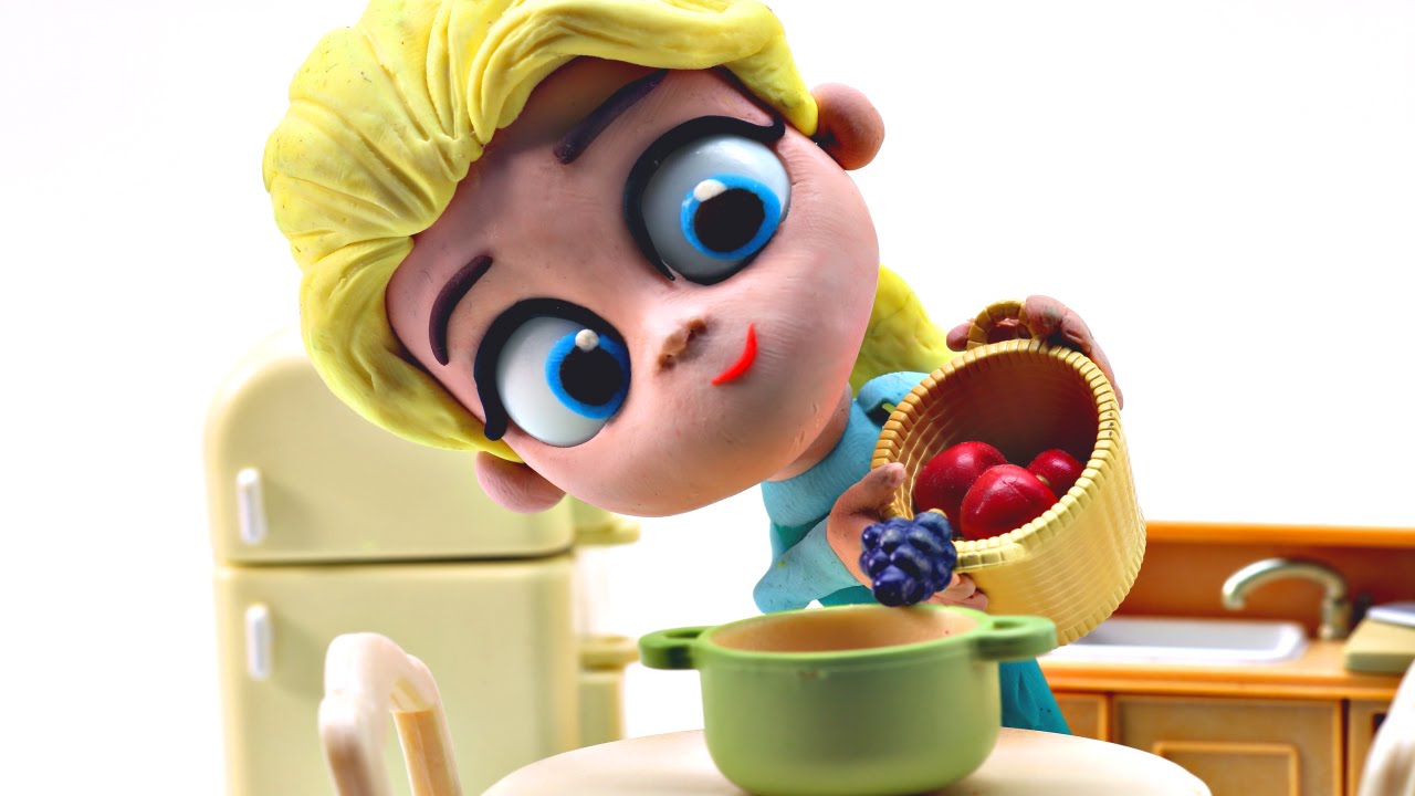 Frozen Movie Night - Stop Motion Elsa Baking Play Doh Cupcakes