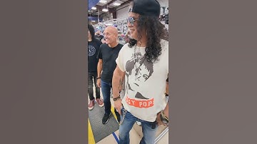 Guns N Roses Slash Richard Fortus Gibson Factory #gunsnroses #slash