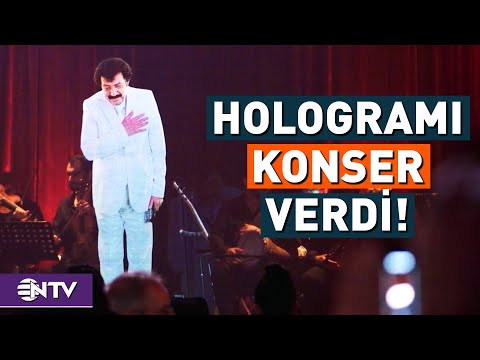 Müslüm Gürses'in Hologramı Şarkı Söyledi! | NTV
