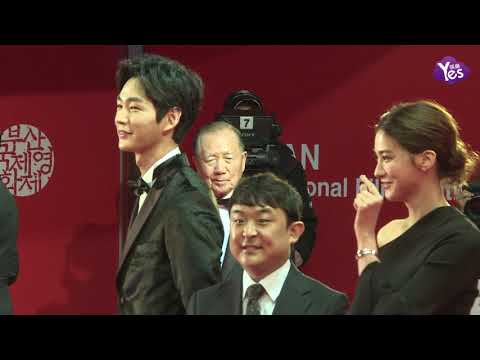 【2年前】第22屆釜山電影節開幕 允兒張東健高顏值吸睛