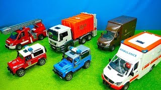 Traktoren & Bagger, Müllauto & Paketdienst, Feuerwehr & Polizei, Krankenwagen von Bruder