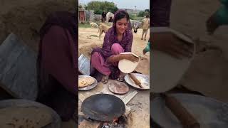 Desi Girl Making Rotti Village Pakistan status #punjabigirl beautiful Pakistan girls #village #pk