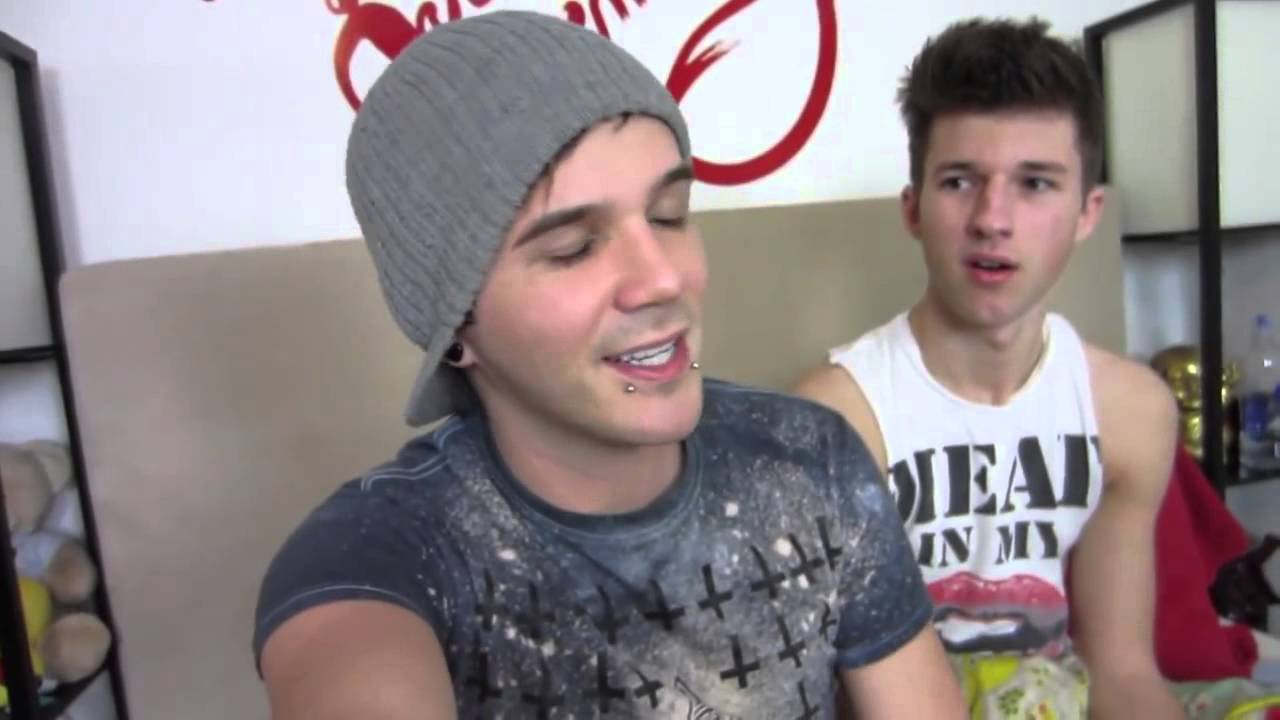 Sit on my face and pee Sit on my face and pee