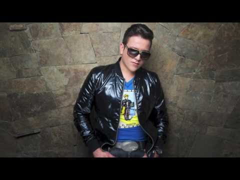 Me Vale - Pancho Uresti