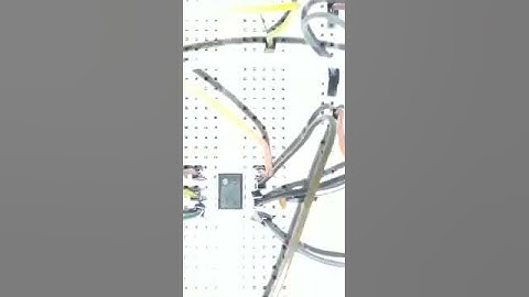 Astable multivibrator using 555 timer