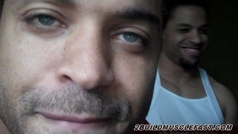 Muscle Building Tip: When to Use Isolation Exercises @hodgetwins