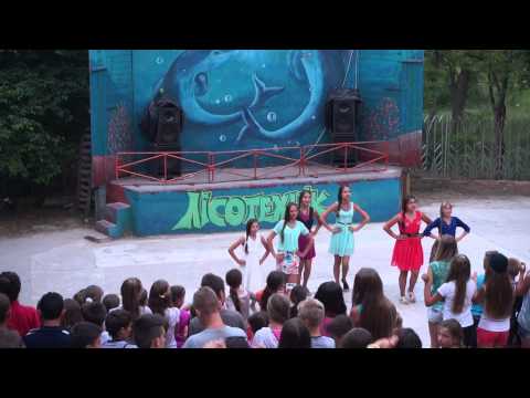 Кольорові парасольки на Чорному морі вСОТ Лісотехнік пісня Співанка 