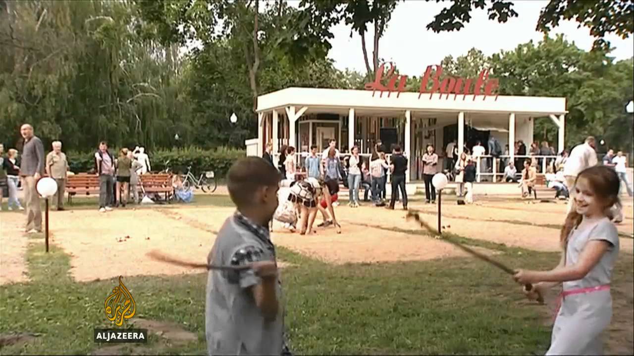 ترميم حديقة غوركي الشهيرة في موسكو - قناة الجزيرة البلقان